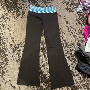 Lululemon yoga pants